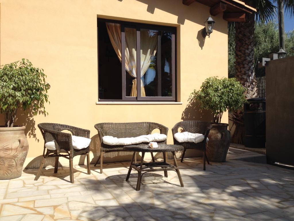 B&B Villa Eben Ezer Авола Екстериор снимка