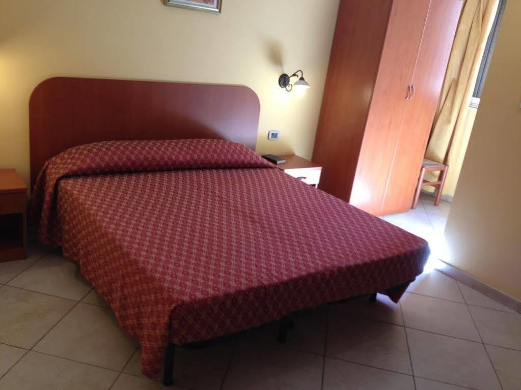B&B Villa Eben Ezer Авола Екстериор снимка